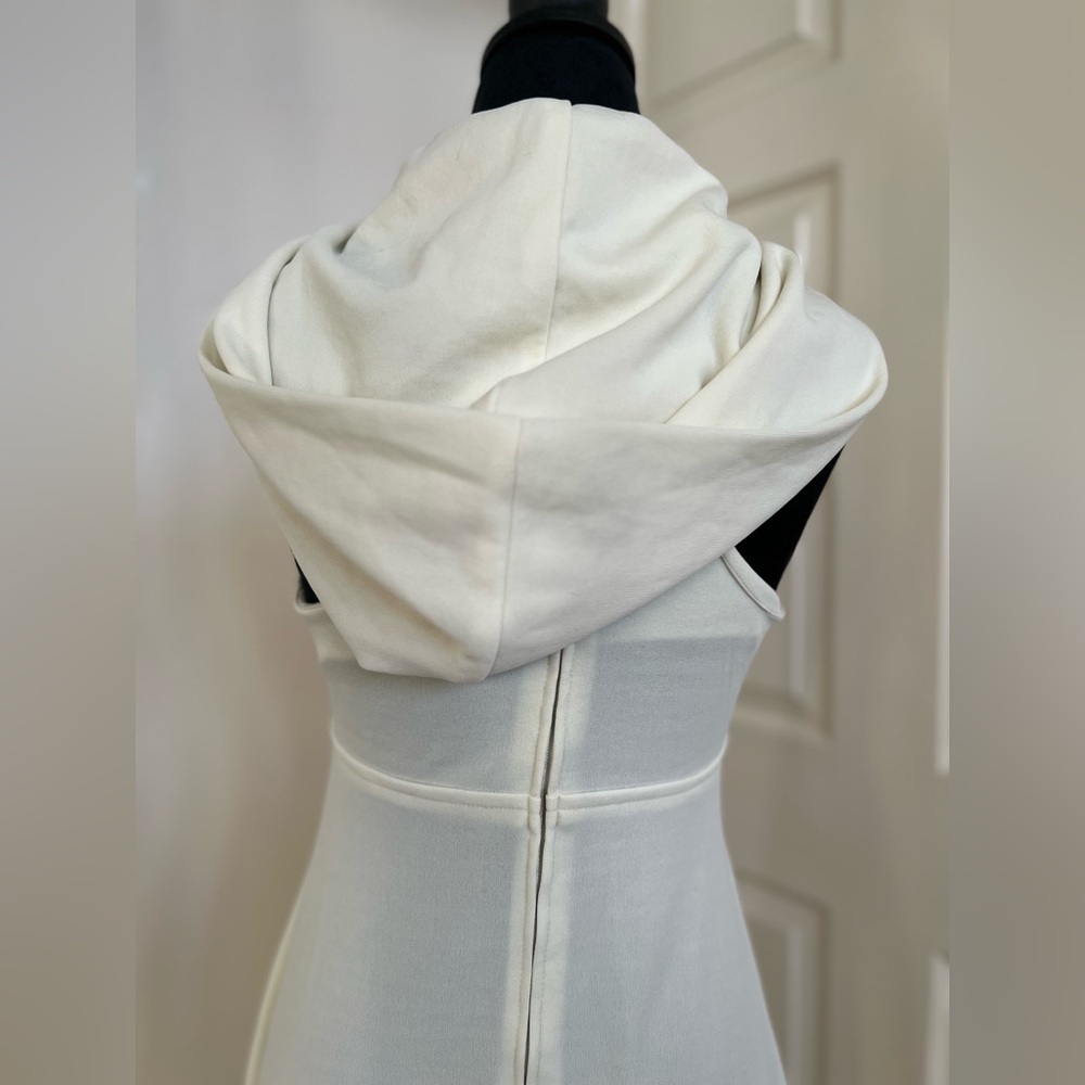 Vintage Hooded Romantic Cottage Core Dress - Picture 8 of 9